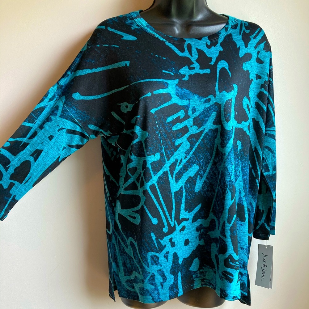 Jess & Jane ladies top, brand new! Size small.